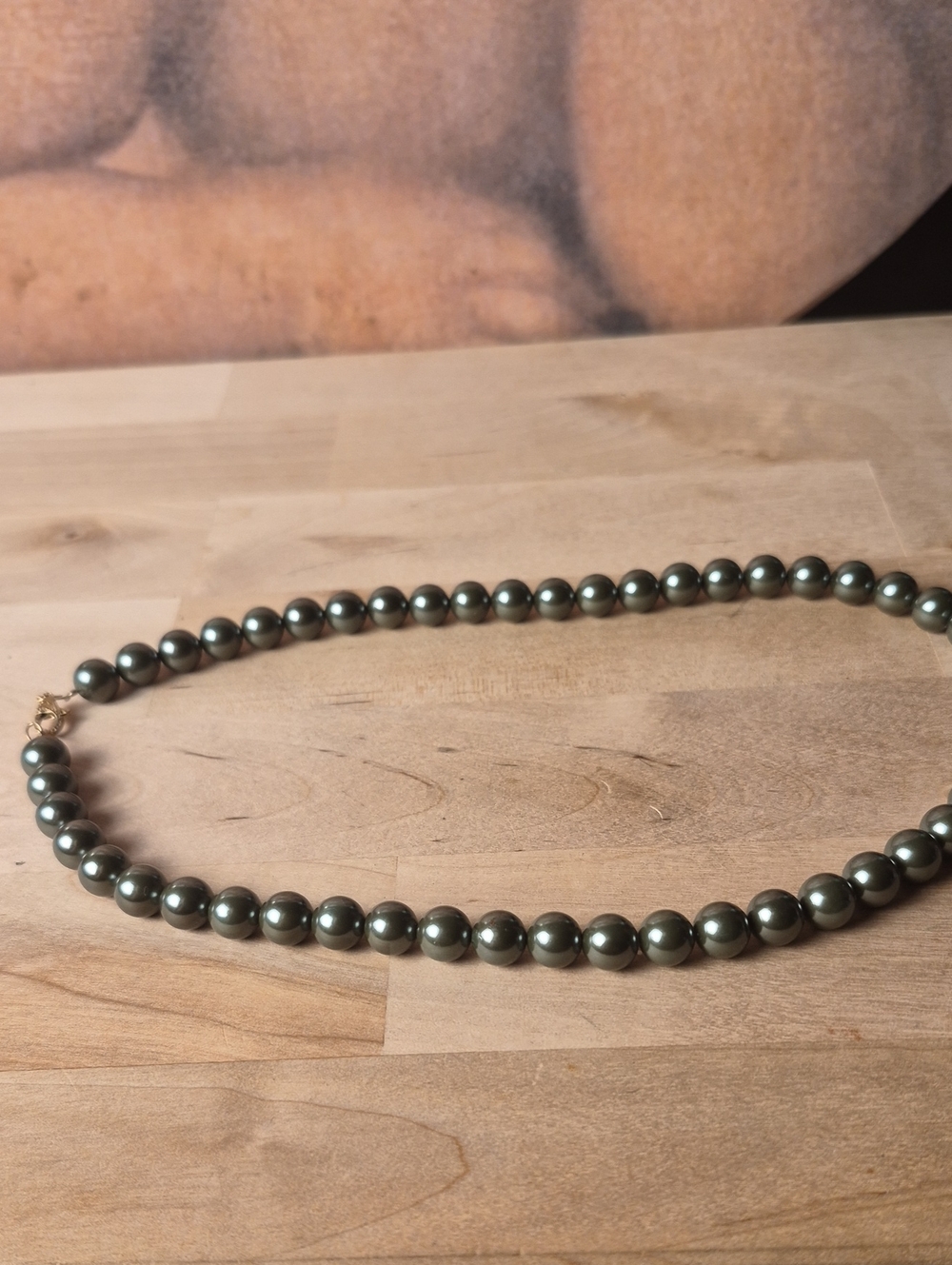 Classic Green Pearl Necklace - Unbranded Elegant Strand
